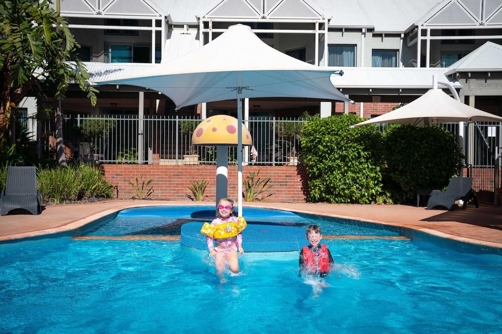 บรอดวอเตอร์ รีสอร์ต โคโม Aparthotel เพิร์ท ภายนอก รูปภาพ