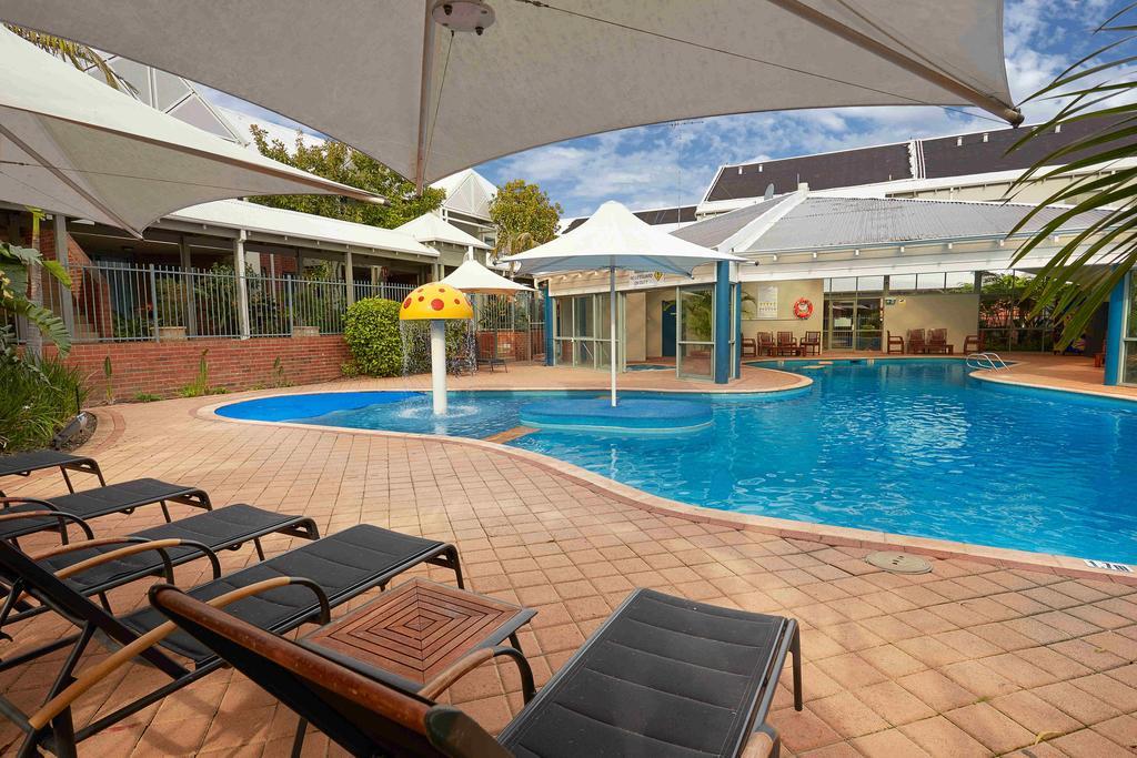 บรอดวอเตอร์ รีสอร์ต โคโม Aparthotel เพิร์ท ภายนอก รูปภาพ