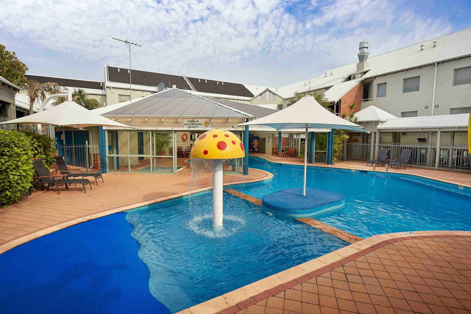 บรอดวอเตอร์ รีสอร์ต โคโม Aparthotel เพิร์ท ภายนอก รูปภาพ